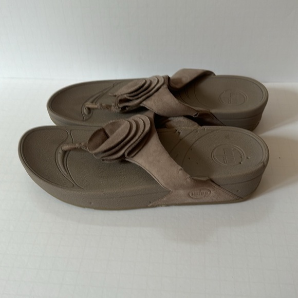 Fit Flops Florrie Putty Leather Toe Post - Picture 2 of 13